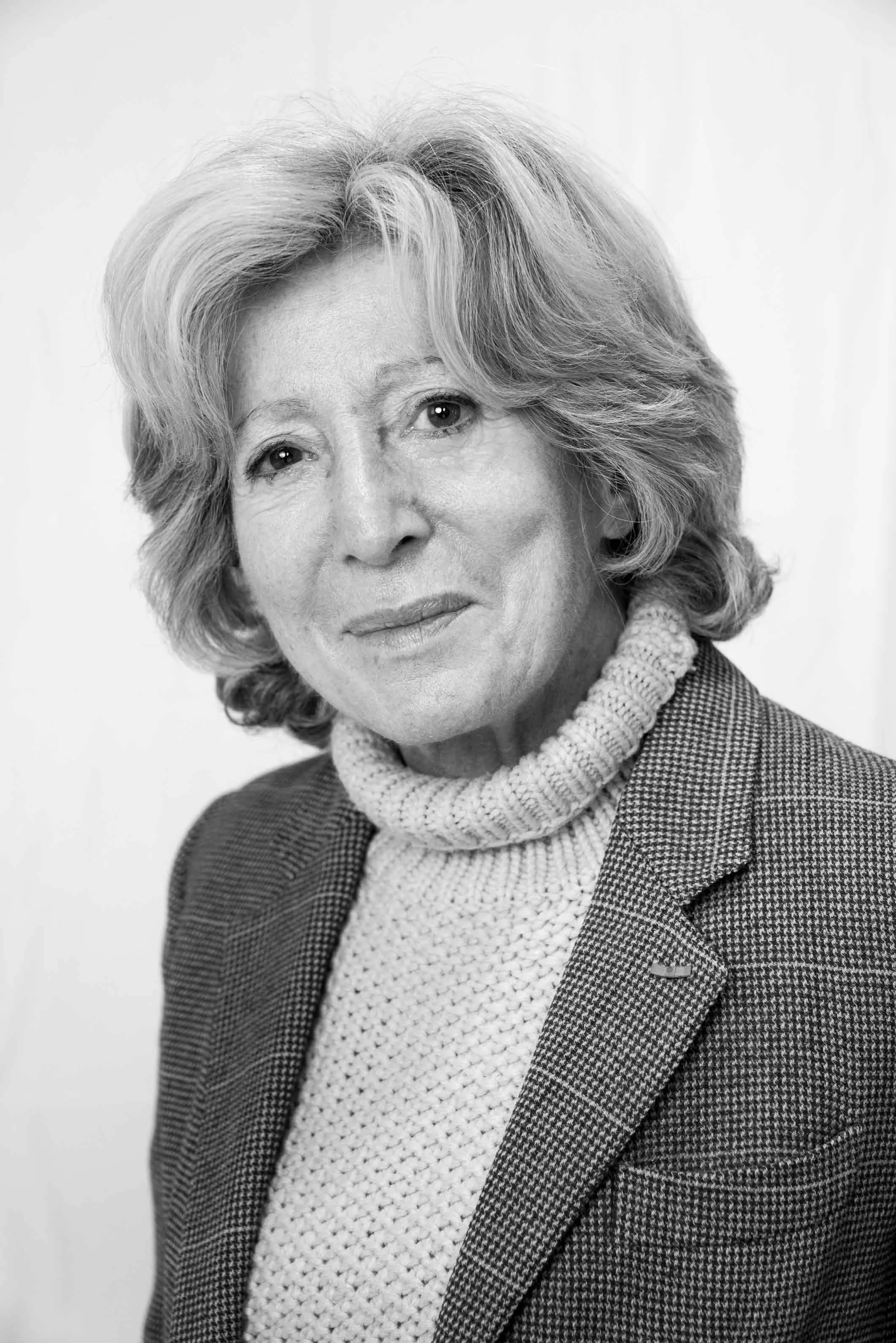 Portrait en studio, veste à carreaux