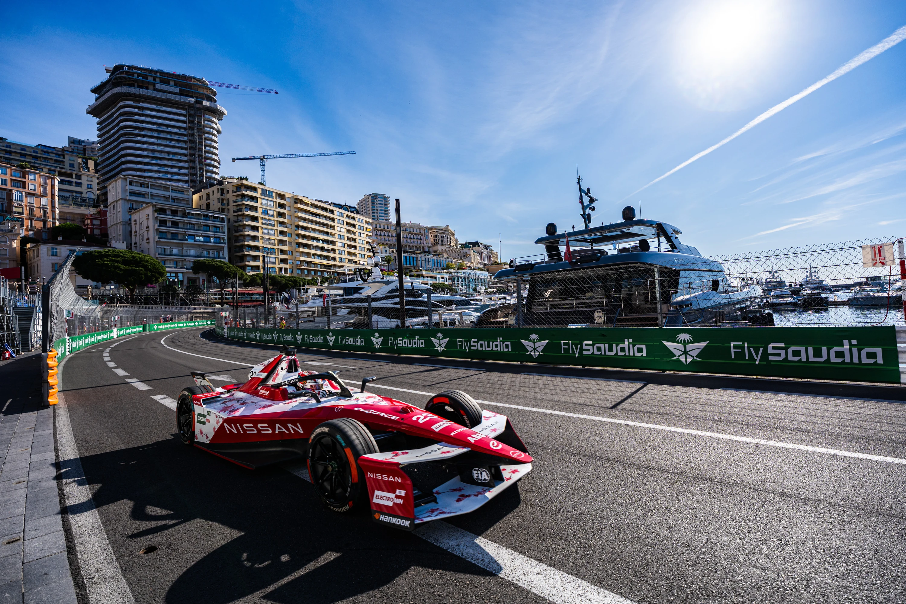 Norman Nato en piste sur le circuit de Monaco face au port, E-Prix de Monaco 2026