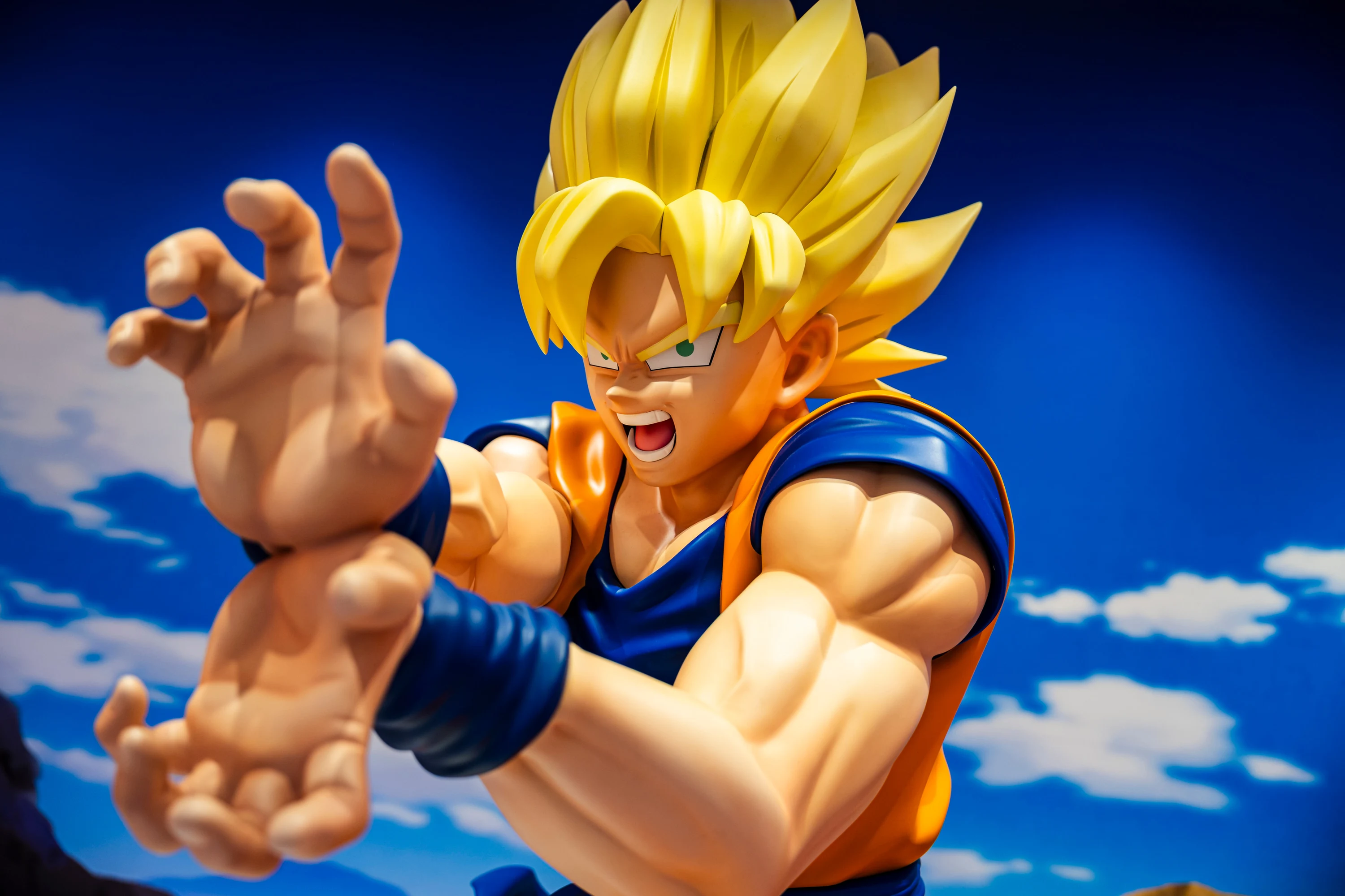 Figurine de Son Goku au Dragon Ball store de Tokyo